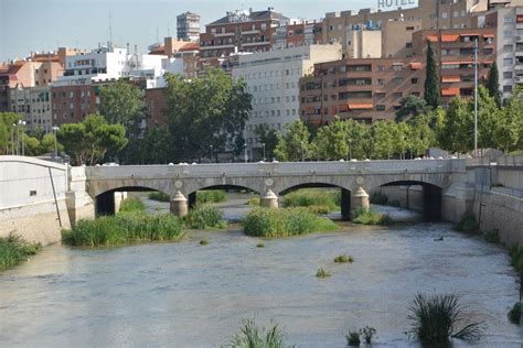 explanada del puente del rey|Puente del Rey, lugar de paso centenario en Madrid